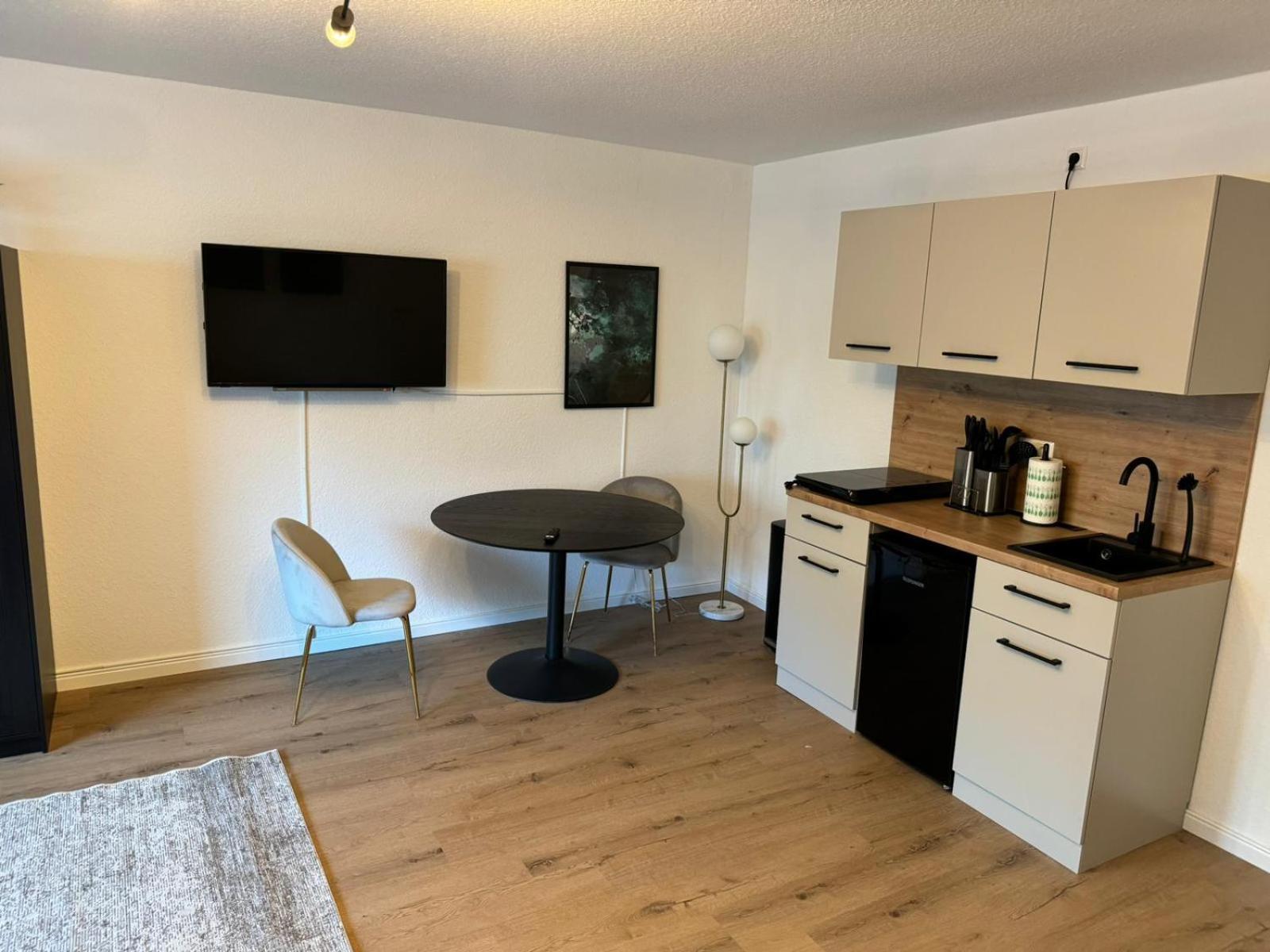 Studio Zimmer In Innenstadt Karlsruhe Exterior foto